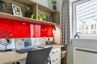 1 bed studio, Cook Street, City Centre, Southampton, SO141YA - Image 1